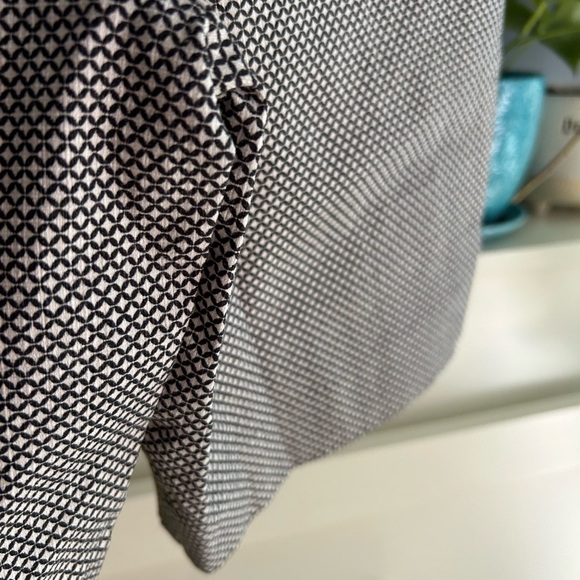 Hilary Radley Monochrome Geometric Bermudas - Picture 12 of 16